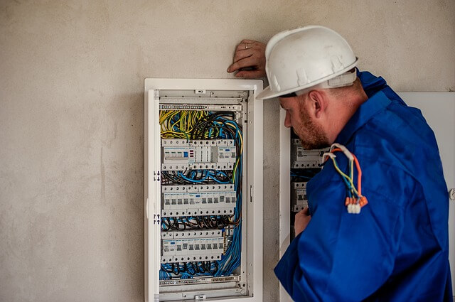  Ihr kompetenter Elektriker in Frankfurt & Umgebung – Wir helfen Ihnen gerne weiter